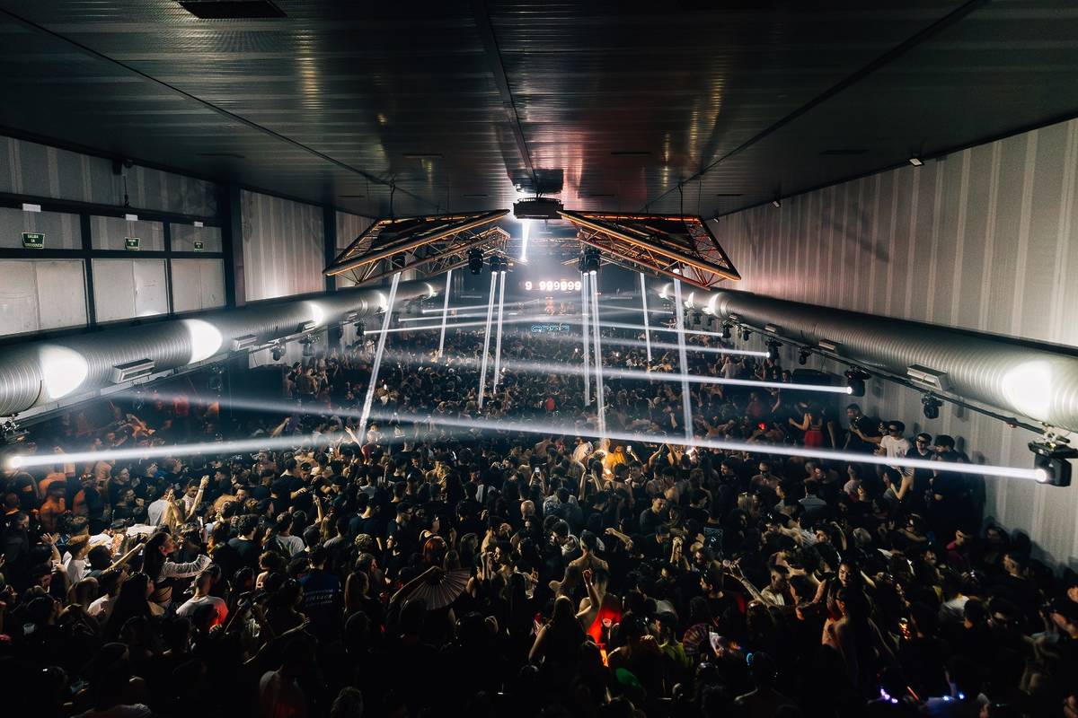 Satélite, Fabrik